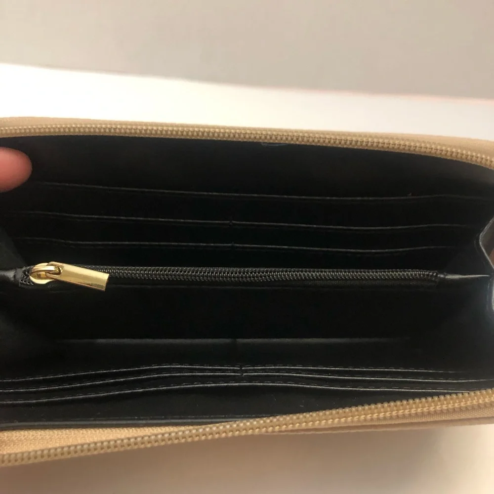Mia K Collection wallet